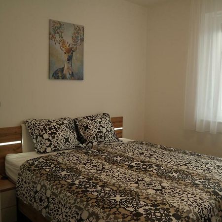 Holiday Apartman With Free Parking Győr Exterior foto